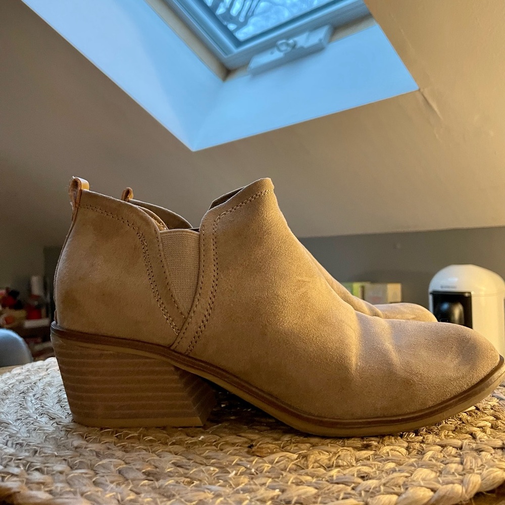 Women’s Ankle Booties